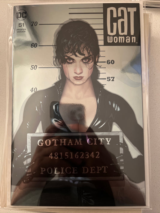Catwoman #51 (2023 NYCC Convention Exclusive Foil)