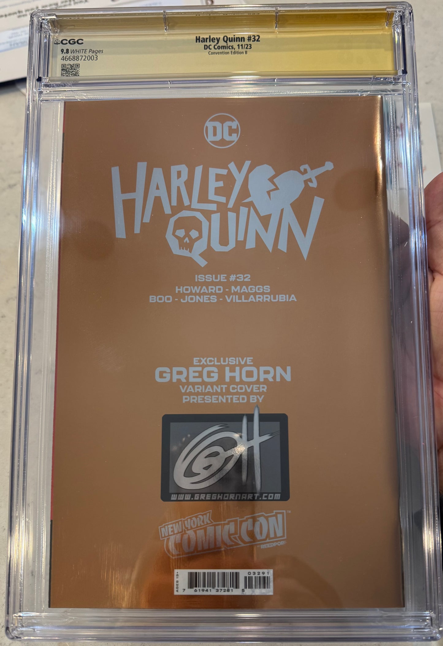Harley Quinn #32 CGC SS 9.8 (DC, 2923) Signed By Greg Horn Convention Edition B