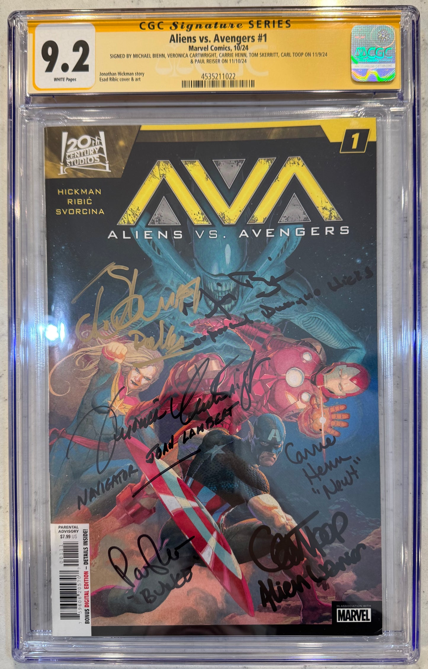 Aliens vs Avengers #1 CGC SS 9.2 (Marvel, 2024) Signed By The Cast Of Aliens - Michael Biehn, Veronica Cartwright, Carrie Henn, Tom Skerritt, Carl Toop, Paul Reiser