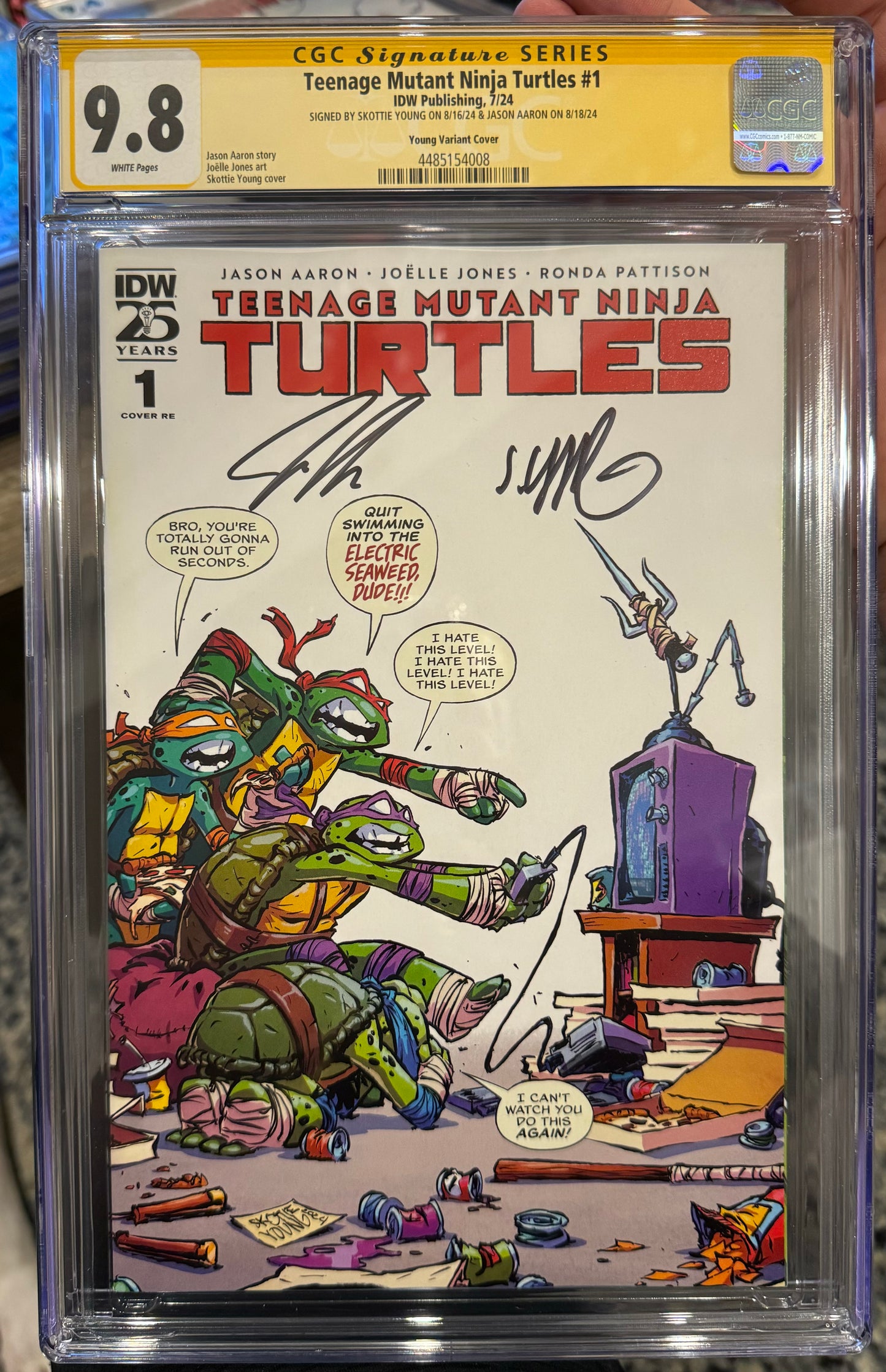 Teenage Mutant Ninja Turtles #1 CGC SS 9.8 (IDW, 2024) Signed By Skottie Young