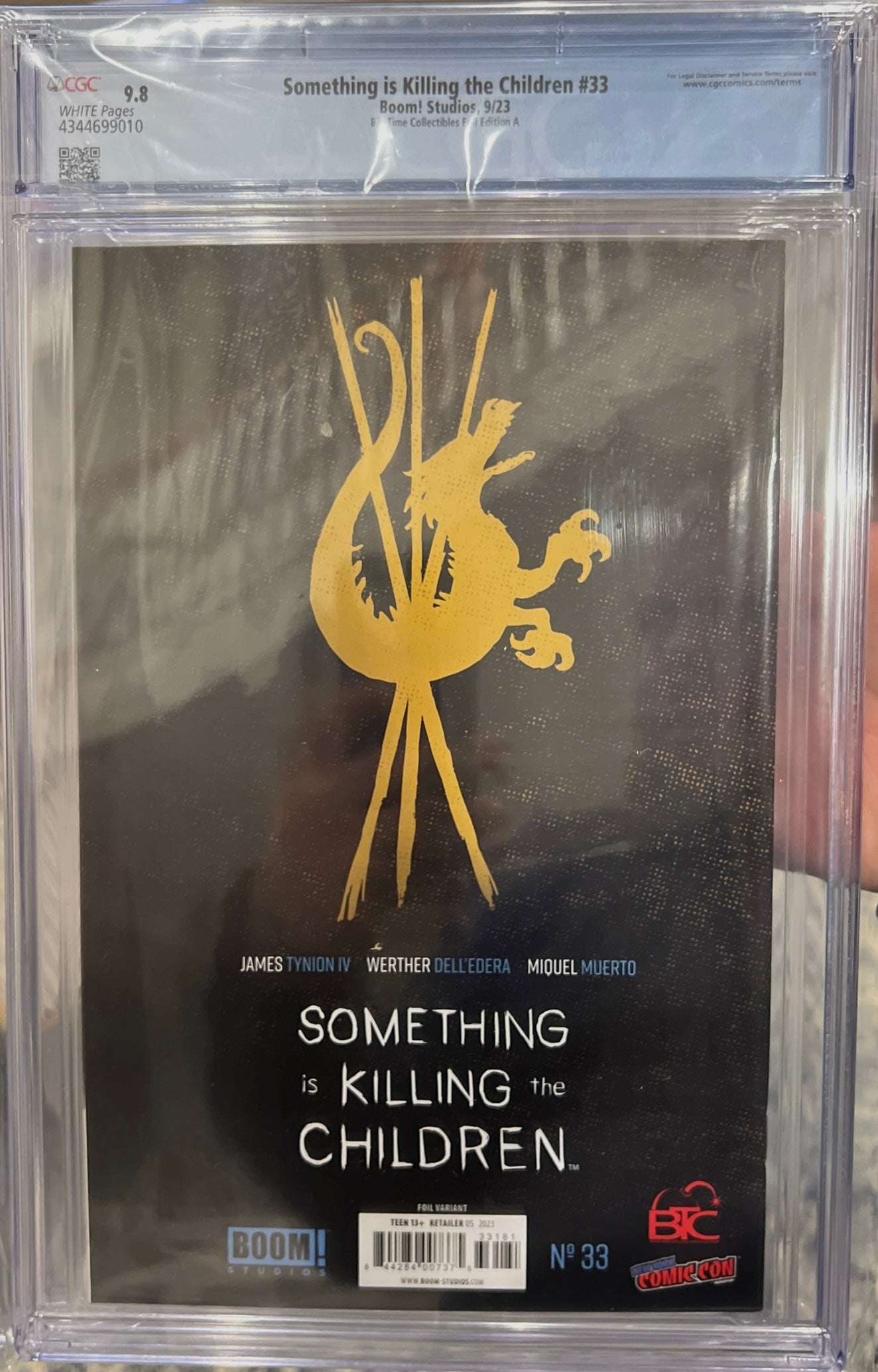 Something is Killing The Children #33 CGC 9.8 ( NYCC Black Foil Variant Cover)