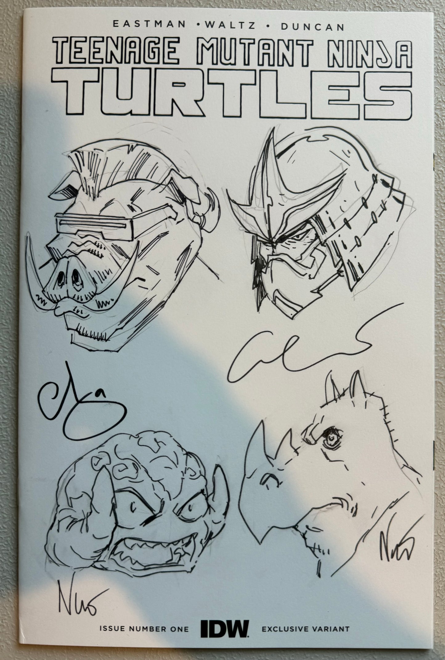 Teenage Mutant Ninja Turtles #1 NYCC 2023 Whatnot Sketch Cover Signed & Sketches From Eddie Núñez, The Escorza Brothers w/certificate of authenticity (Reprints TMNT #1 , 8/2011 from IDW)