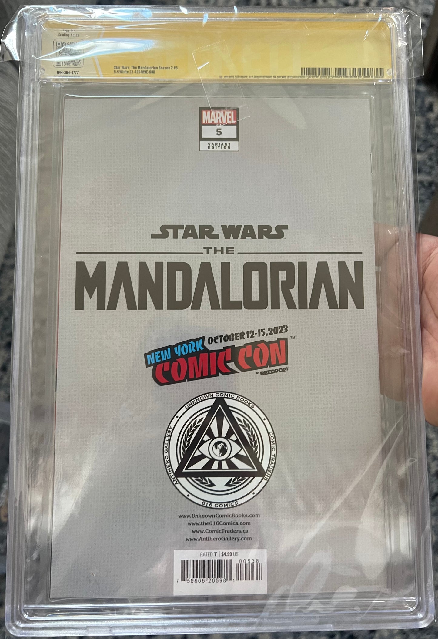 Star Wars Mandalorian #5 CBCS 9.4 (NYCC 2023 Exclusive) signed by Peach Momoko
