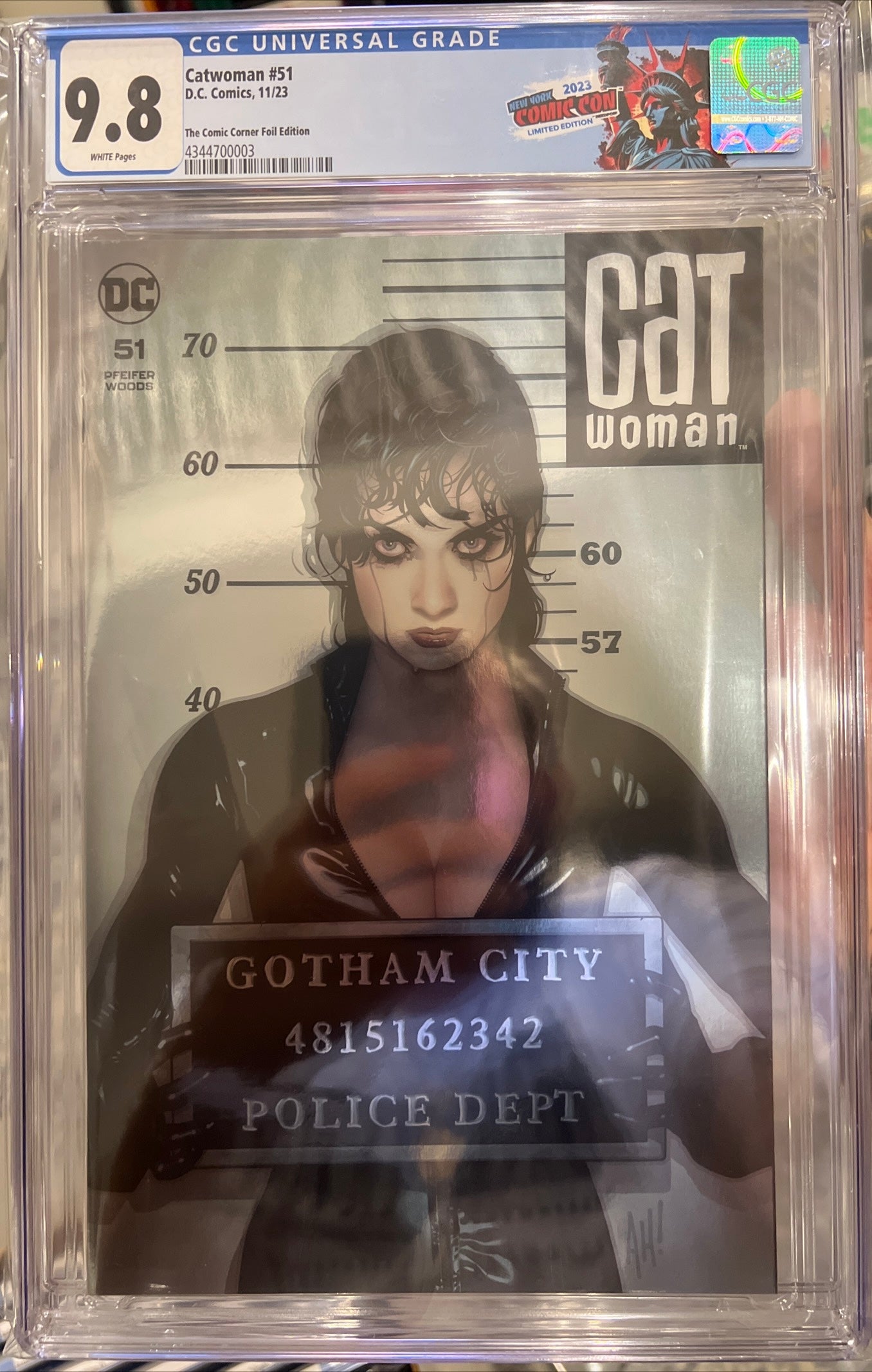 Catwoman #51 CGC 9.8 (NYCC Foil Edition) W/ NYCC LABEL