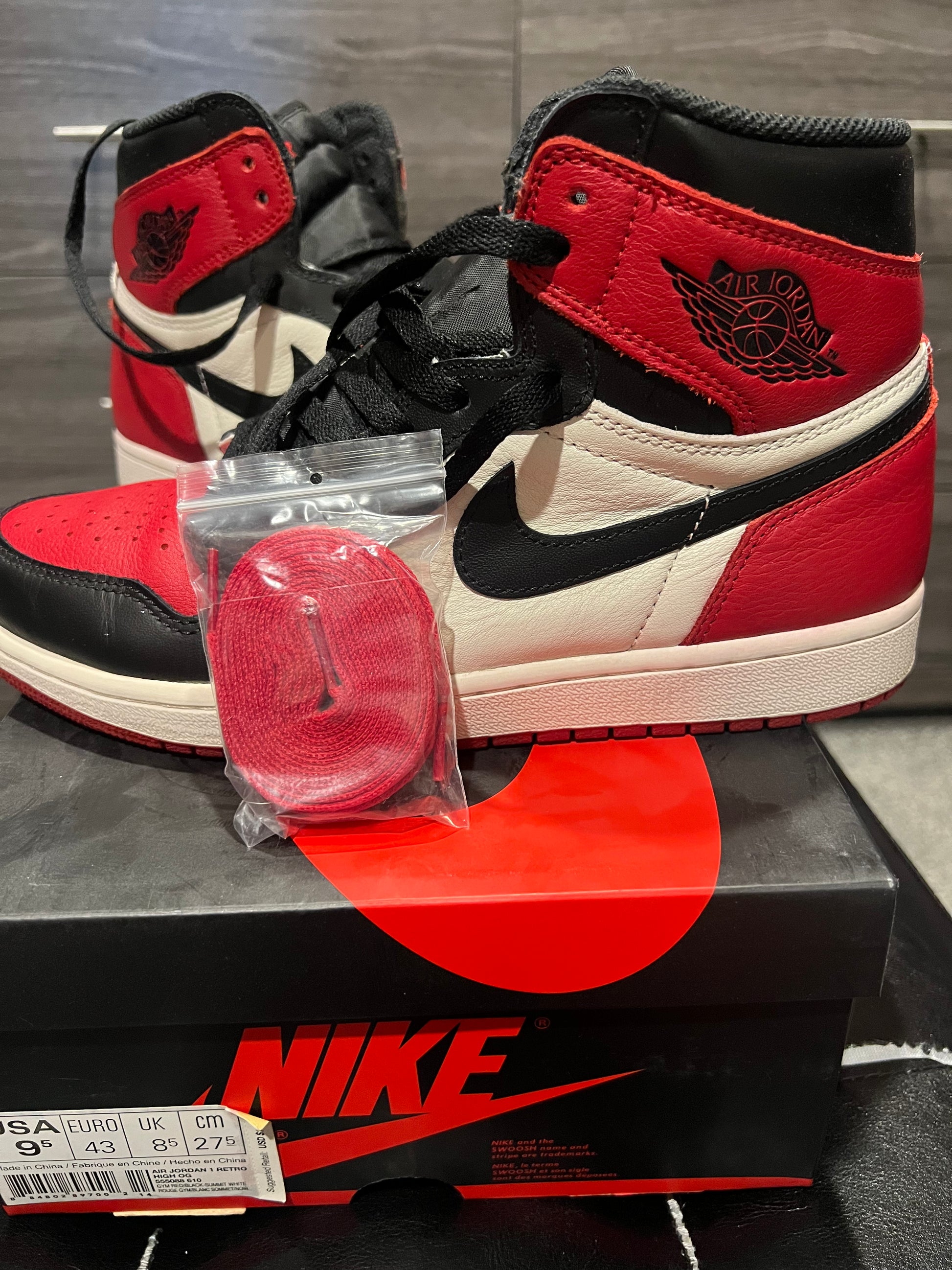 Jordan 1 Retro High Bred Toe Sneaker Size 9.5 (2022, 555088 Jordan 1 Retro High Bred Toe Sneaker Size 9.5 (2022, 555088