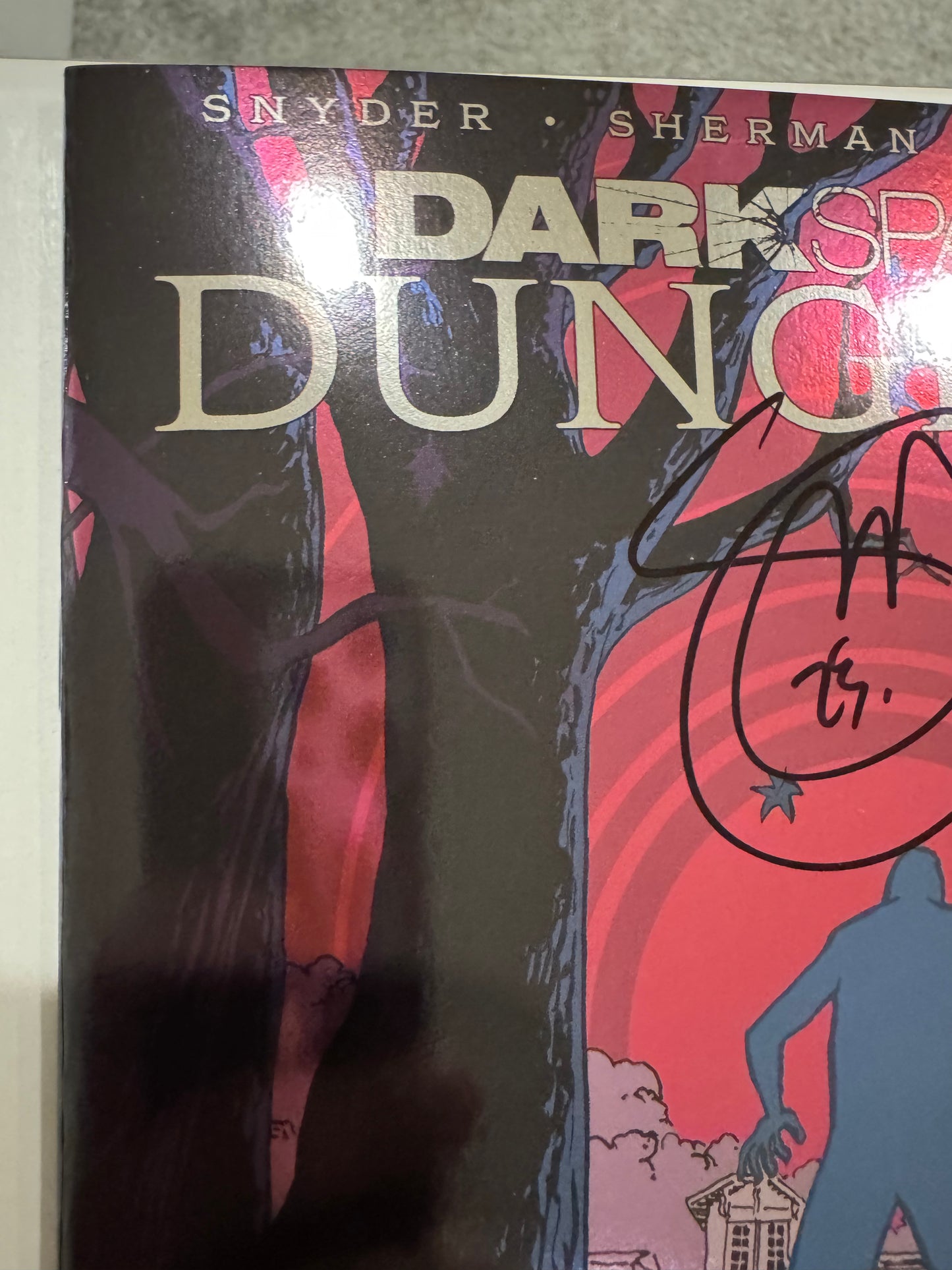 Dark Spaces: Dungeon #1 (NYCC IDW Booth Exclusive) signed by Scott Snyder